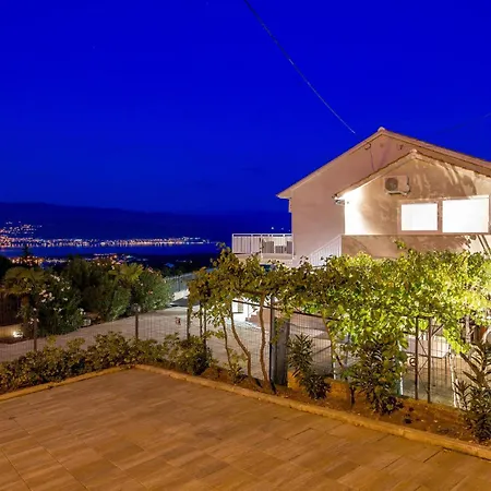 Awesome In With House Sea View Holiday home *