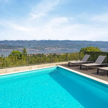 Awesome In With House Sea View *