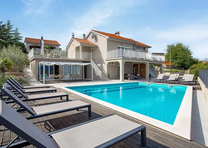 Stunning In With Wifi Holiday home