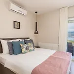 Gorgeous In Holiday home